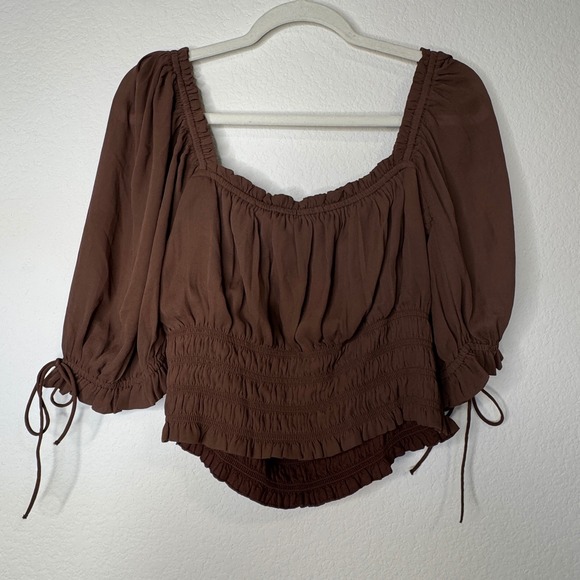 Abercrombie Brown Stringy Ruched Milkmaid Puff Sleeve Cropped Blouse - Picture 4 of 9